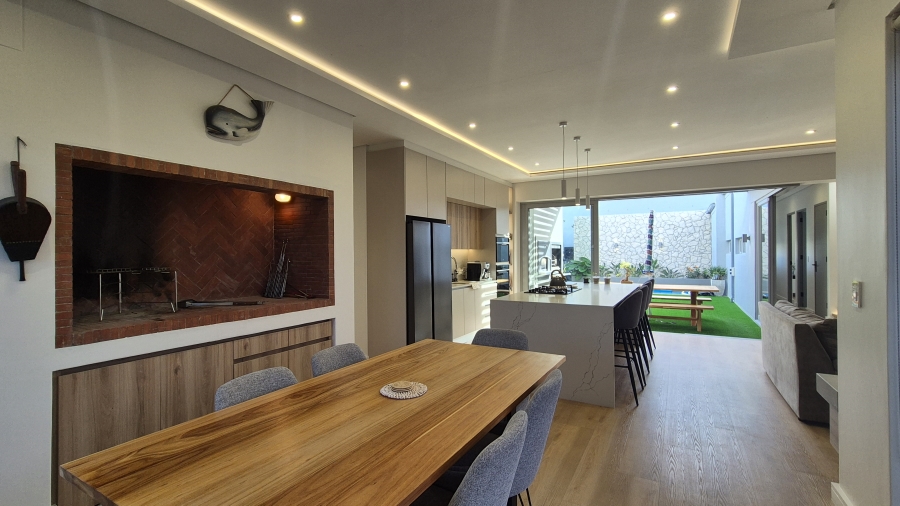 4 Bedroom Property for Sale in Sandown Western Cape